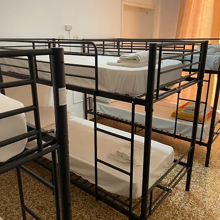 Alma Hostel Napels